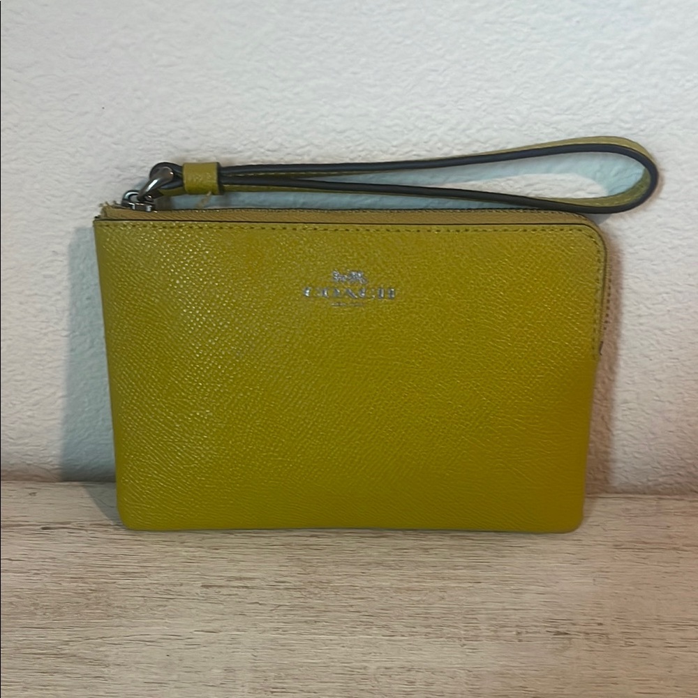 Coach Pea Wristlet